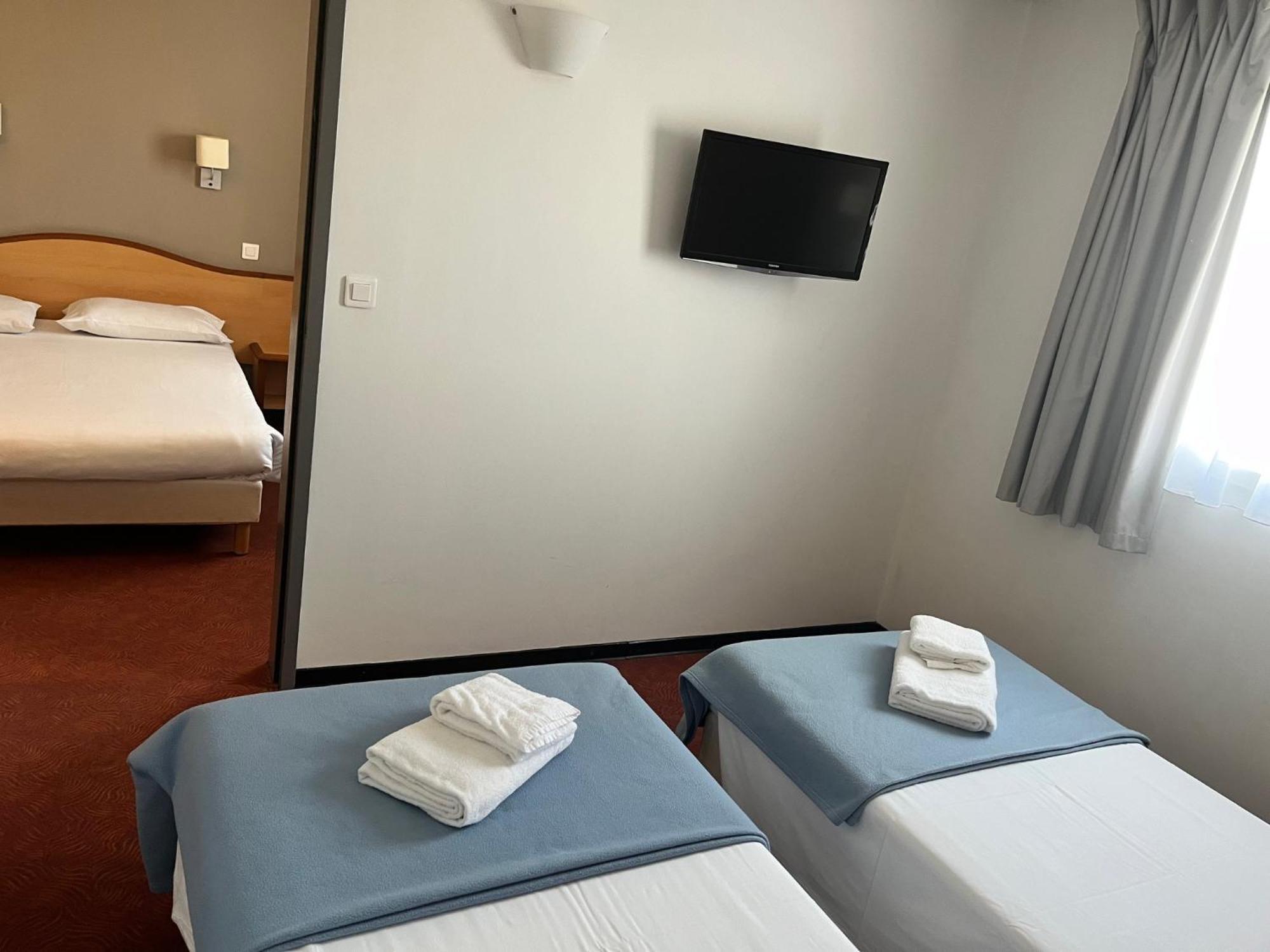 Brit Hotel Confort Montauban Exterior photo
