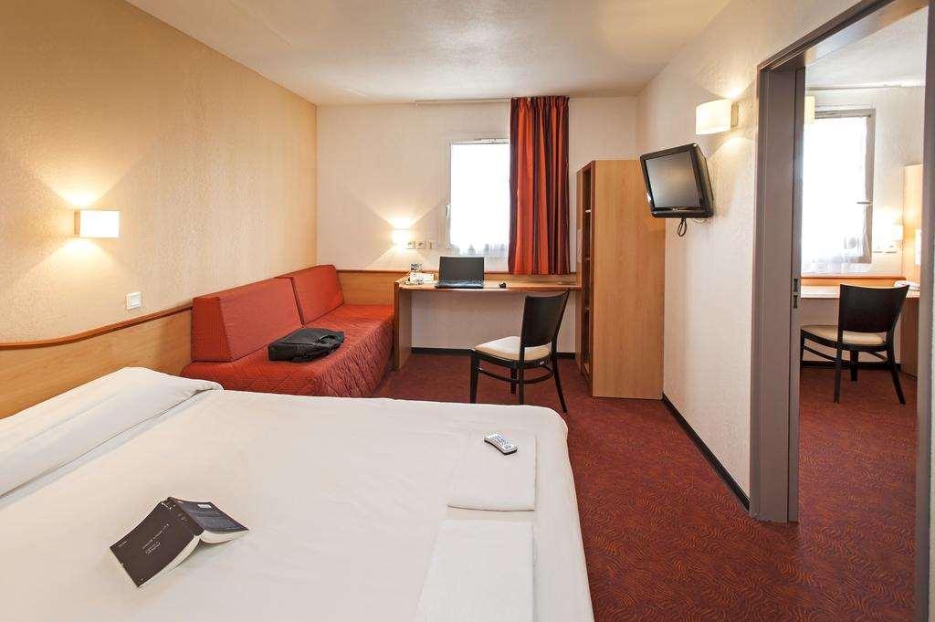 Brit Hotel Confort Montauban Room photo